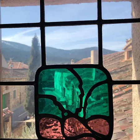 Pensión Real Mingaseda 4*